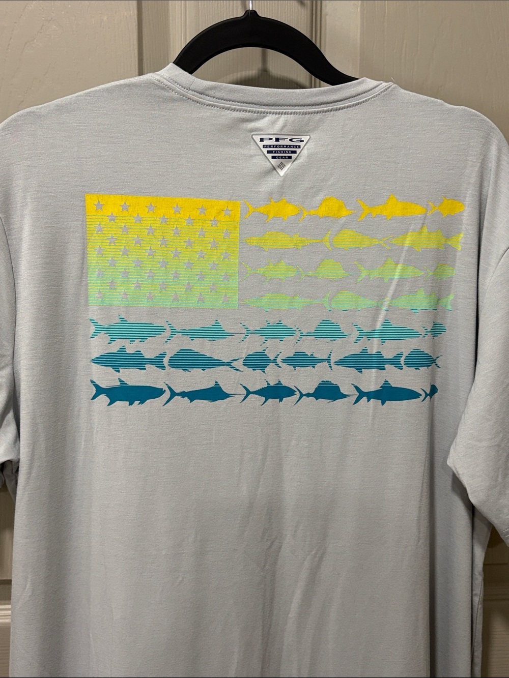 Columbia PFG Fish Flag Graphic Tee - NWOT Sz L